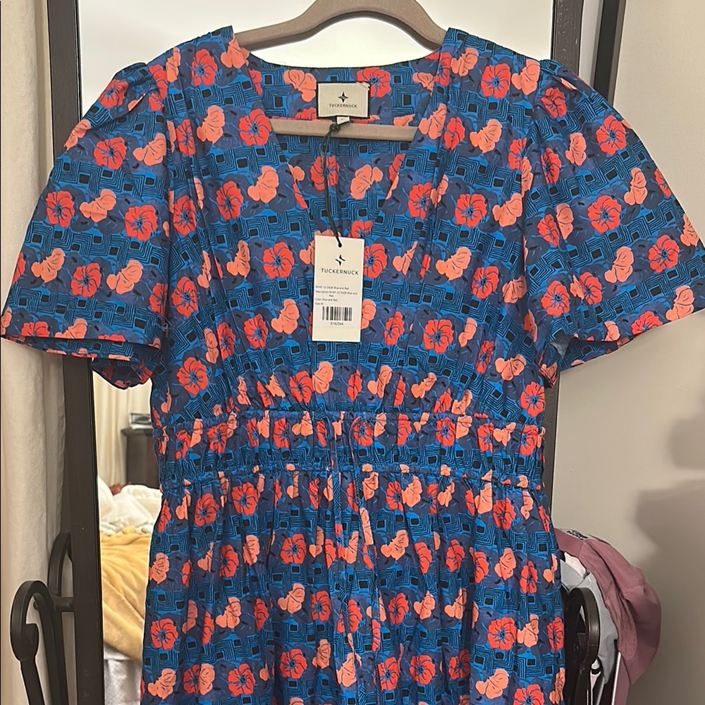 Brand new Tuckernuck Retro Floral Mitchell Dress size M